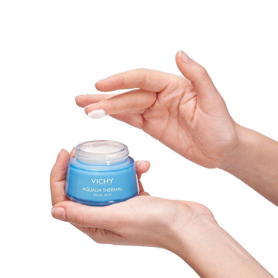 aqualia
aqualia thermal rehyrating rich cream